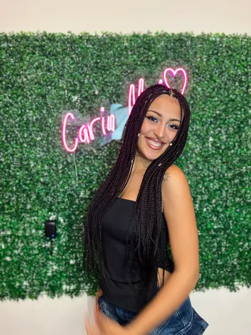 Isparta'da bordo tonlarda, bel boyu uzun box braids