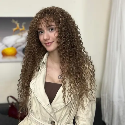 Isparta'da kahverengi tonlarda hacimli kıvırcık crochet uygulaması