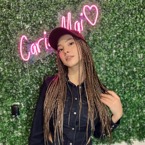 Isparta'da bej ve kahve tonlarda düz uçlu uzun knotless braids